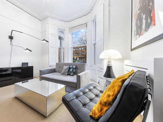 Portobello Large Snug Лондон Екстериор снимка