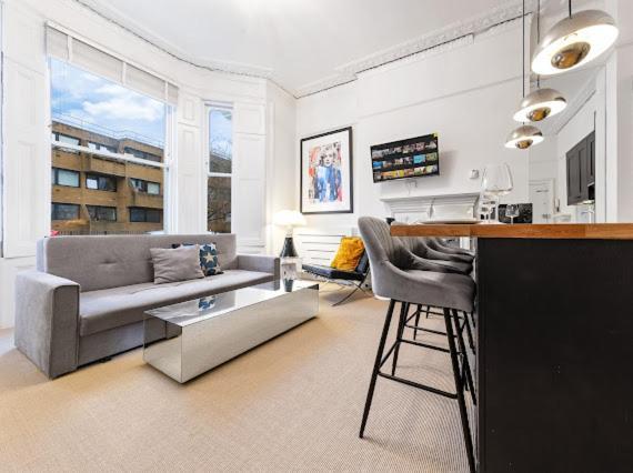 Portobello Large Snug Лондон Екстериор снимка