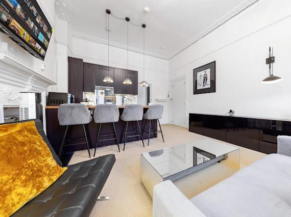 Portobello Large Snug Лондон Екстериор снимка
