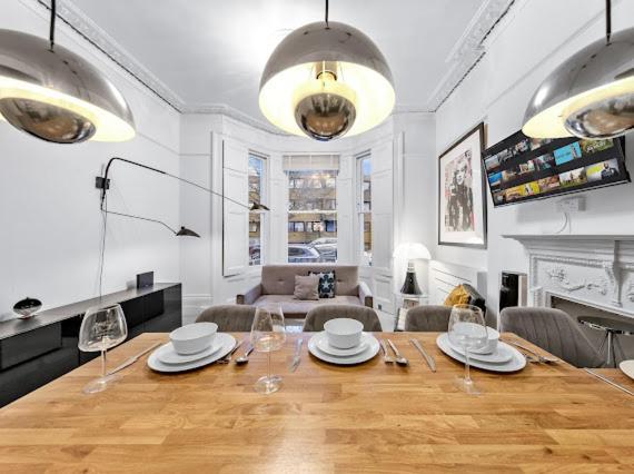Portobello Large Snug Лондон Екстериор снимка