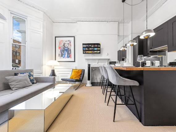 Portobello Large Snug Лондон Екстериор снимка